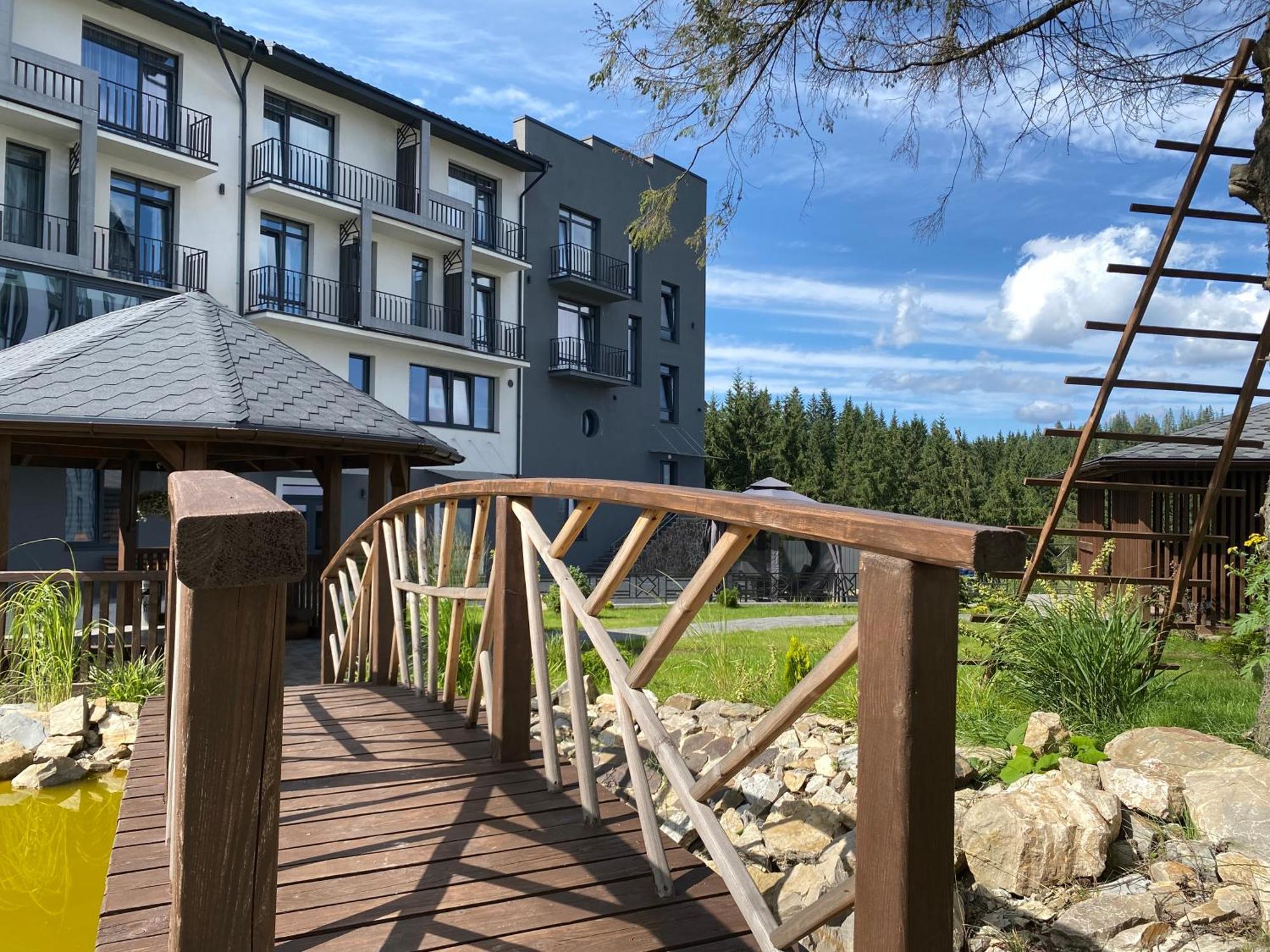 Гірський Континент Hotel Yablunytsya Exterior photo